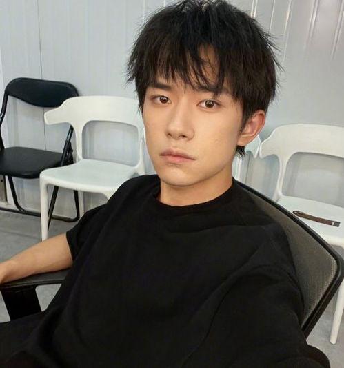 娱乐吃瓜易烊千玺,娱乐吃瓜界的焦点人物